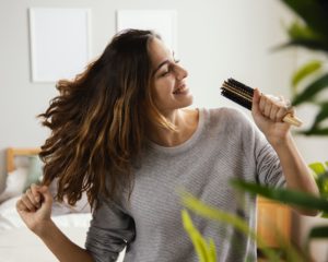 6 Dicas para Desembaraçar o Cabelo sem Quebrar os Fios