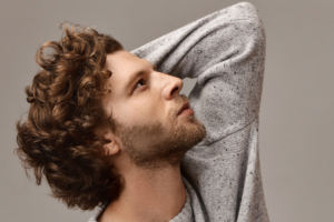 8 Cuidados Básicos para Cabelos Masculinos