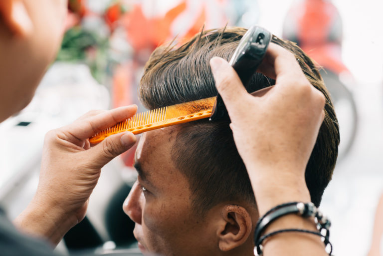 6 Dicas de Cortes de Cabelo com Listra para um Visual Moderno