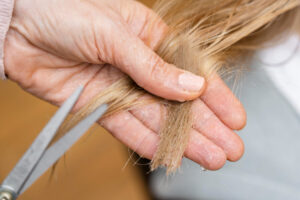 Frizz Nunca Mais? - www.freepik.com